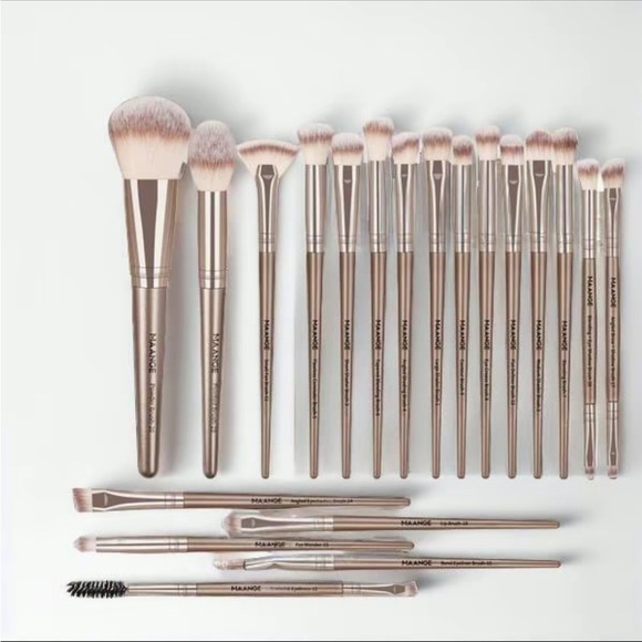 MAANGE The Brush 20pc Makeup Brushes Set - Picture 11 of 11